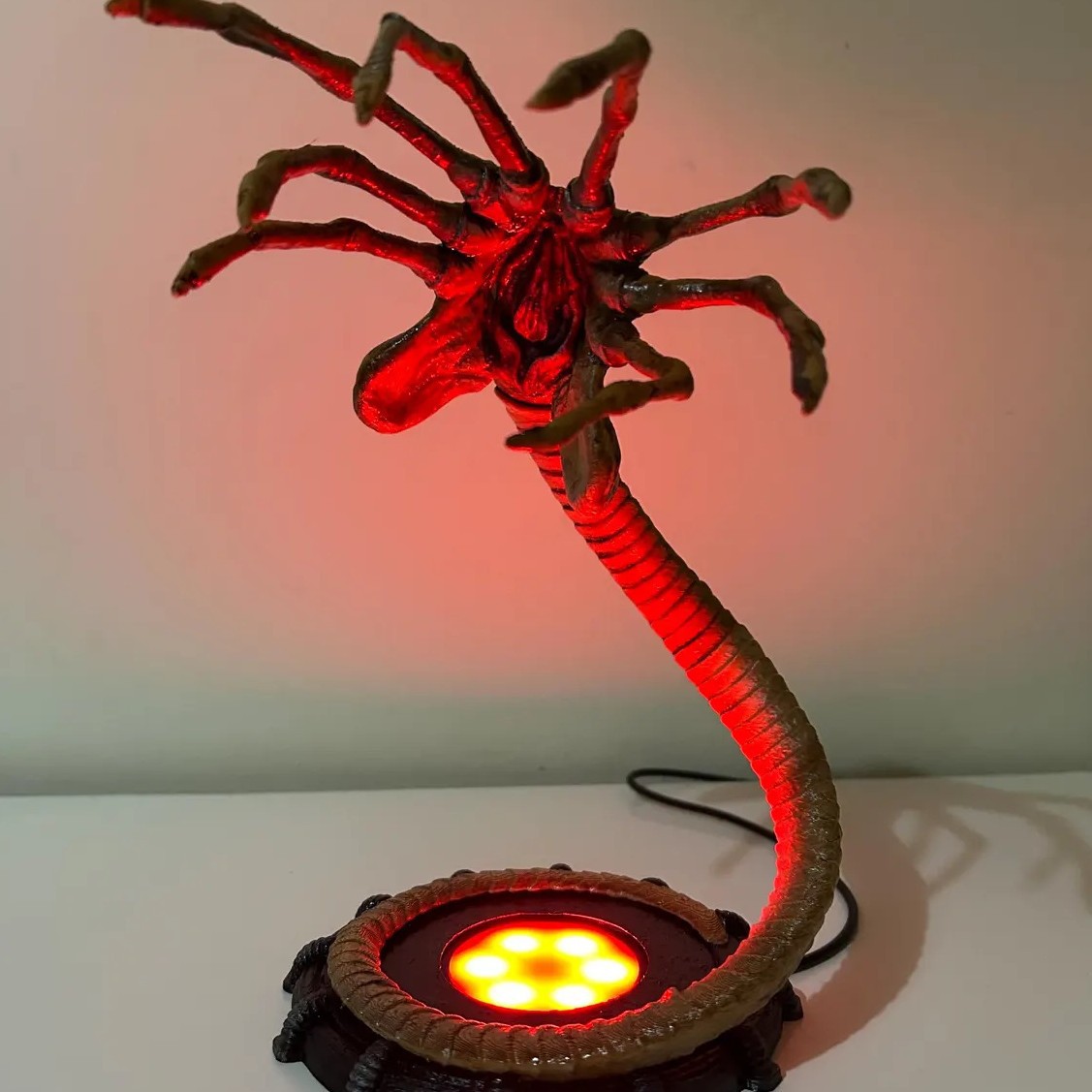 Alien Facehugger Lamp Nightlig - đánh giá và giá Lighting Decor Items