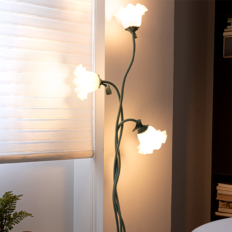 Flower Floor Lamp, E26 Elegant - đánh giá và giá Floor Lamp Tripod